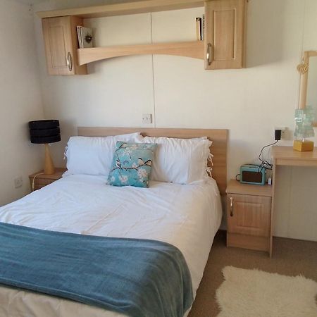 Private Caravan Situated At Parkdean Holiday Resort St Margaret'S At Cliffe Number 18 Zewnętrze zdjęcie